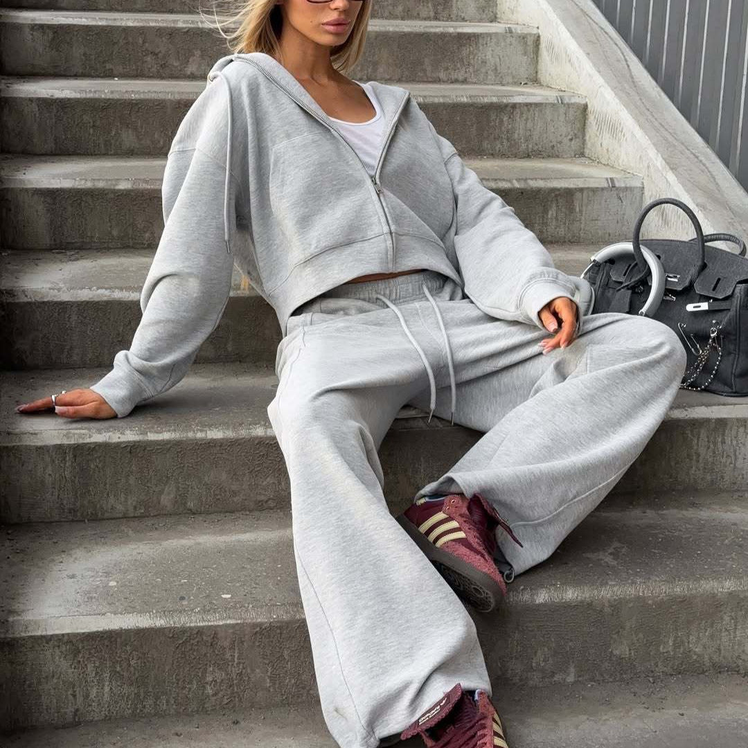Damer casual crop topp hettegenser med løs passform og komfortable joggebukser Skjora