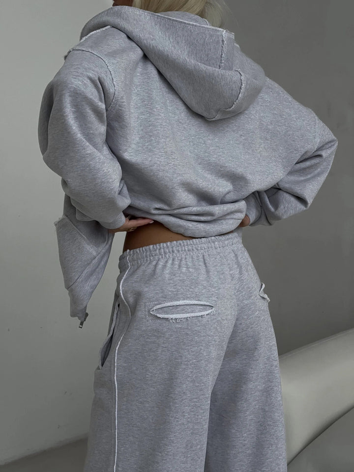 Kvinnens komfortable oversized hettegenser og løse joggebukser sett Skjora