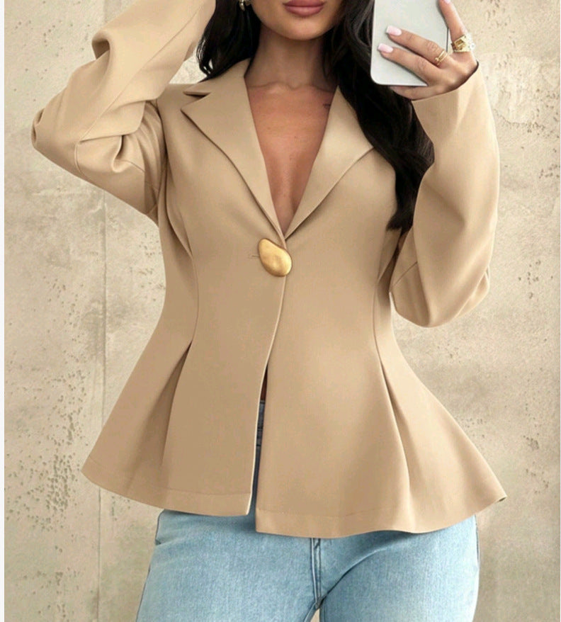 Dame Peplum-blazer med spesielle knappdetaljer Skjora