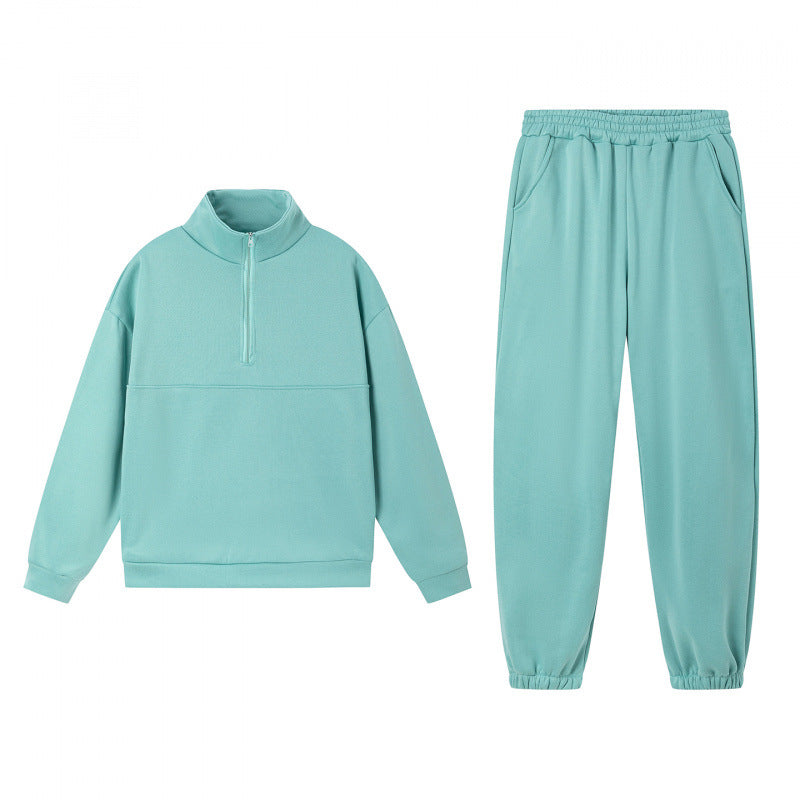 Sporty sweatshirt-set for women with high collar and elastic cuffs Skjora