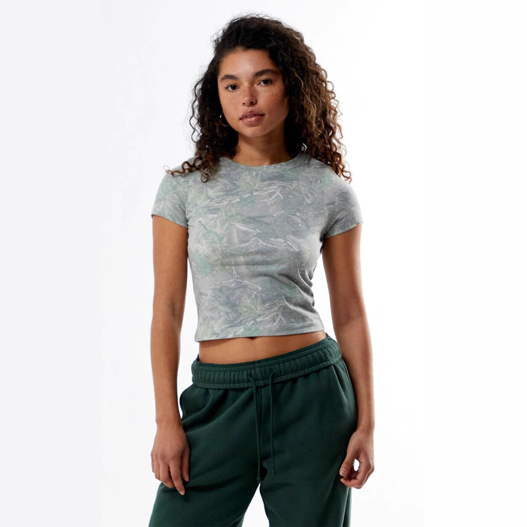 Dame Korte ermene Crop-Topp laget av pustende materiale med blomsterprint Skjora
