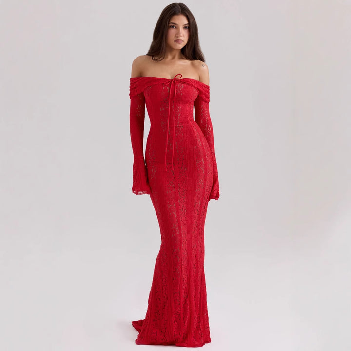 Dame Elegant spisskjole i figurnær passform med off-shoulder design Skjora