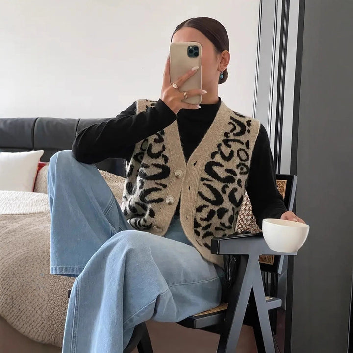 Damer strikket vest med elegant leopardmønster og høy kvalitet knapper Skjora