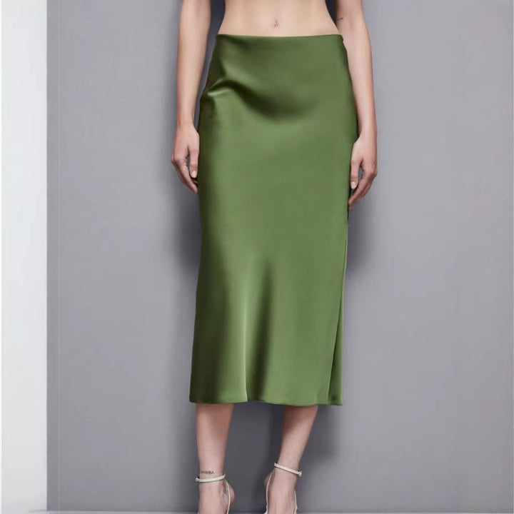Damer elegant sateng skjørt i minimalistisk stil med myk drapering Skjora