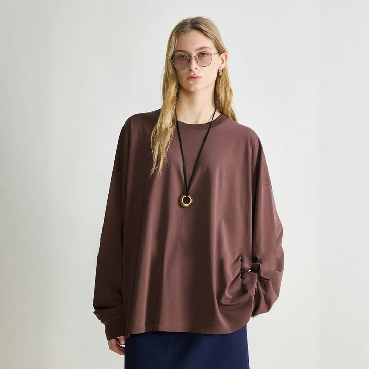 Dame Langermet T-skjorte i minimalistisk design Skjora