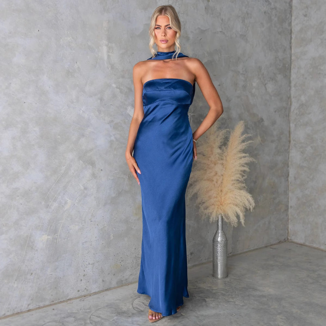 Damer Elegant Kveldskjole med Av-Shoulder Design og Glitrende Sateng