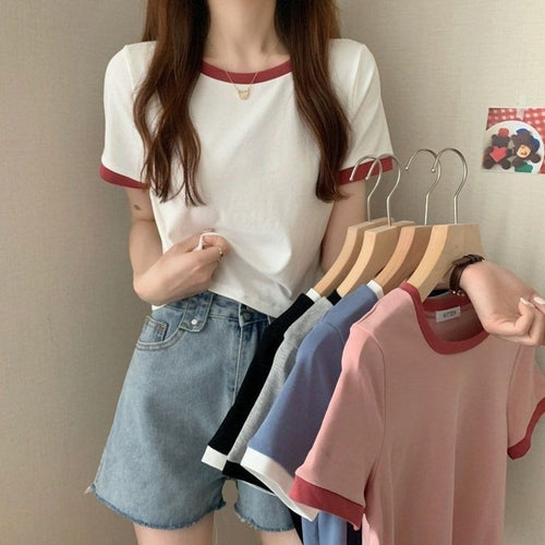 Women's short-sleeved T-shirt with contrasting color and light cotton fabric