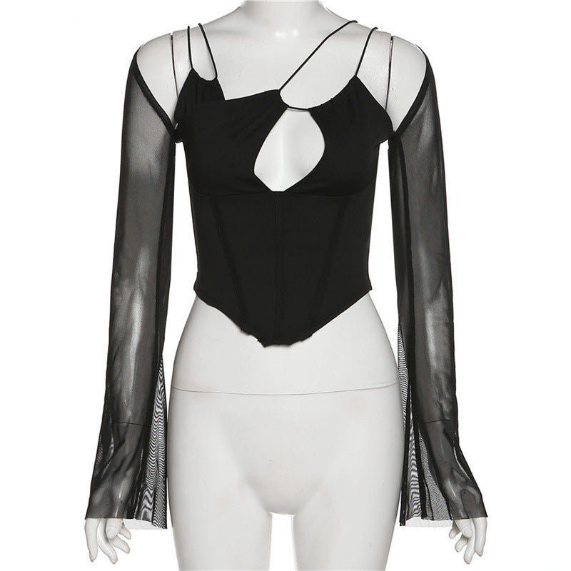 Dame omslagsbluse med innovativt cut-out og elegante trompetermidler Skjora