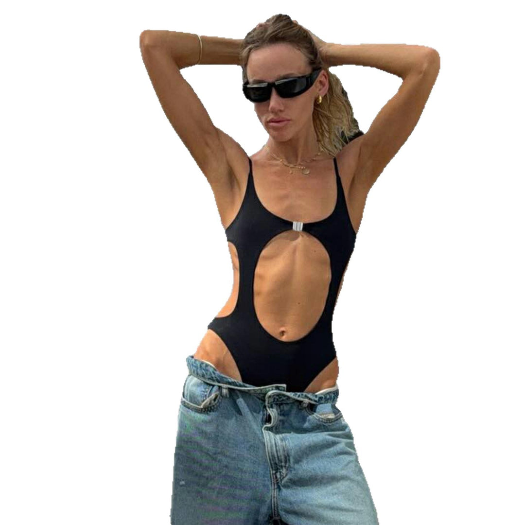 Dame badedrakt med unikt cut-out-design og justerbare stropper Skjora