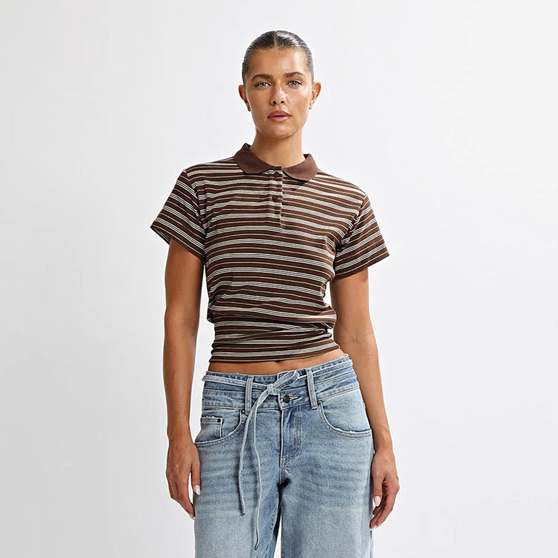 Dame Polo-Shirt med elegant lengdestripe-design og klassisk krage Skjora