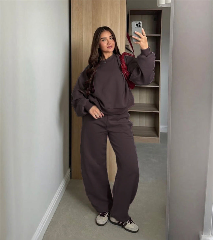 Kvinnens Casual Crop Top og Bred Joggebukse Sett Skjora