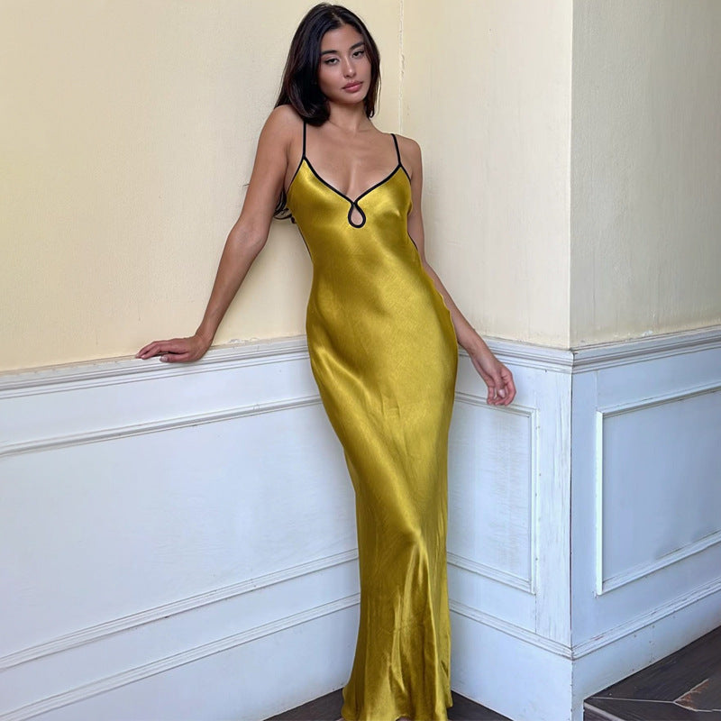 Damer Elegant Sateng Maxi Kjole med justerbare spaghetti stropper og dyp V-hals Skjora