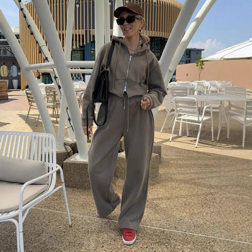 Women's Cozy Fleece Set with Hoodie and Elastic Waistband Skjora