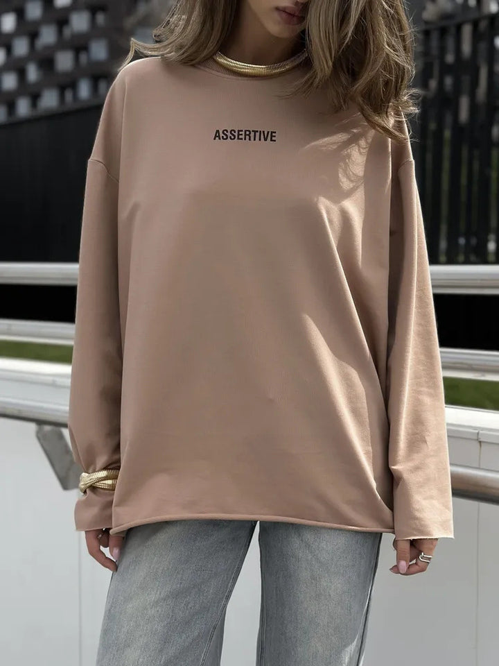 Kvinnelig uformell oversized hettegenser med stilfullt trykk Skjora