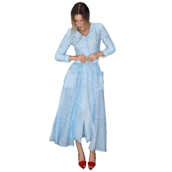 Kvinnens Maxi Silhouette Kjole med Elegante Rynkedetaljer og Knappestolpe Skjora