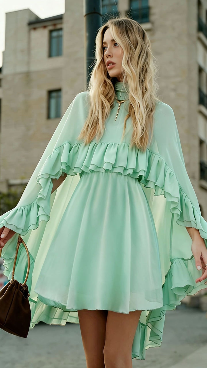 Dame Elegant rynkedress med høy hals og flytende snitt Skjora