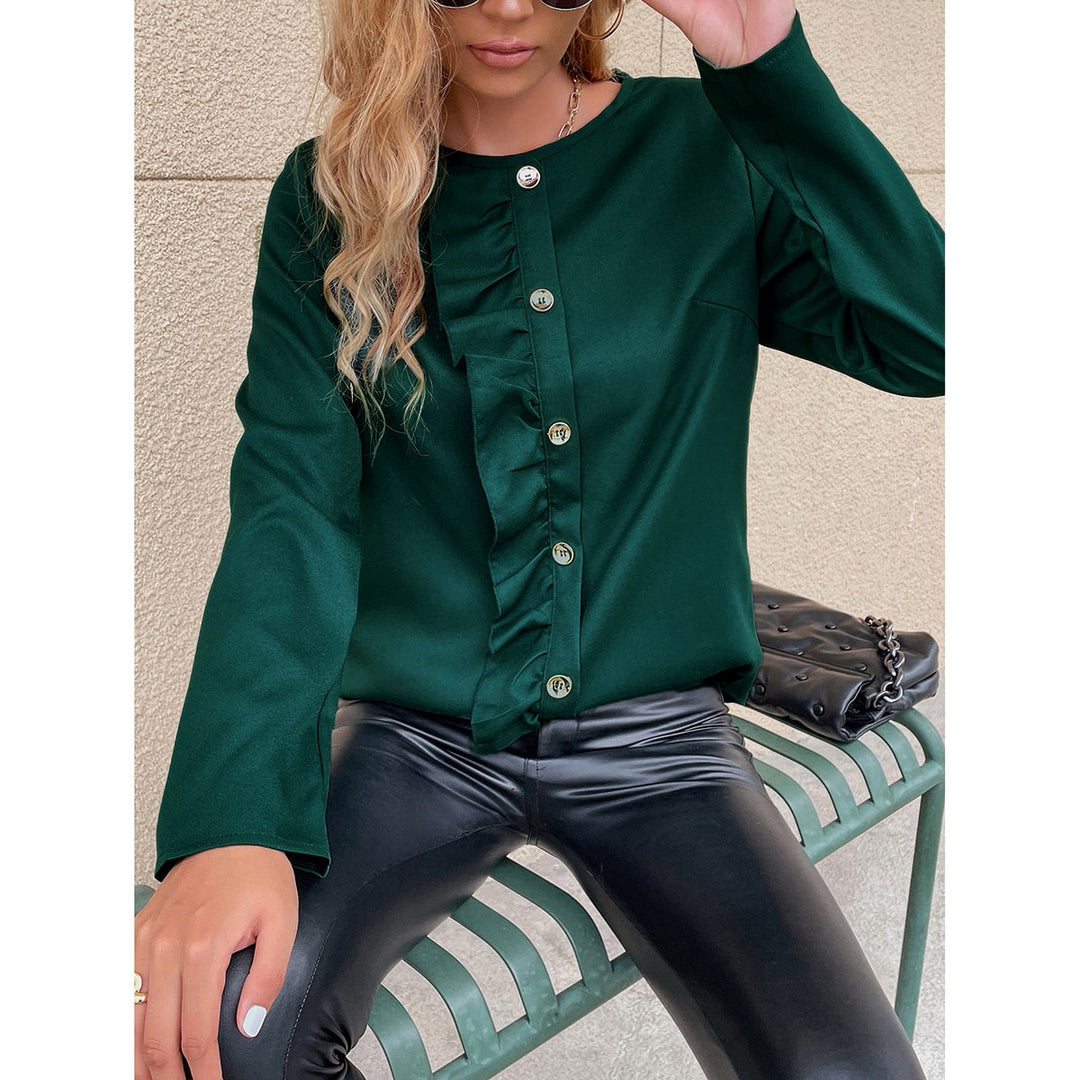 Kvinne elegant bluse skjorte med rynkedetaljer og knapppynt Skjora