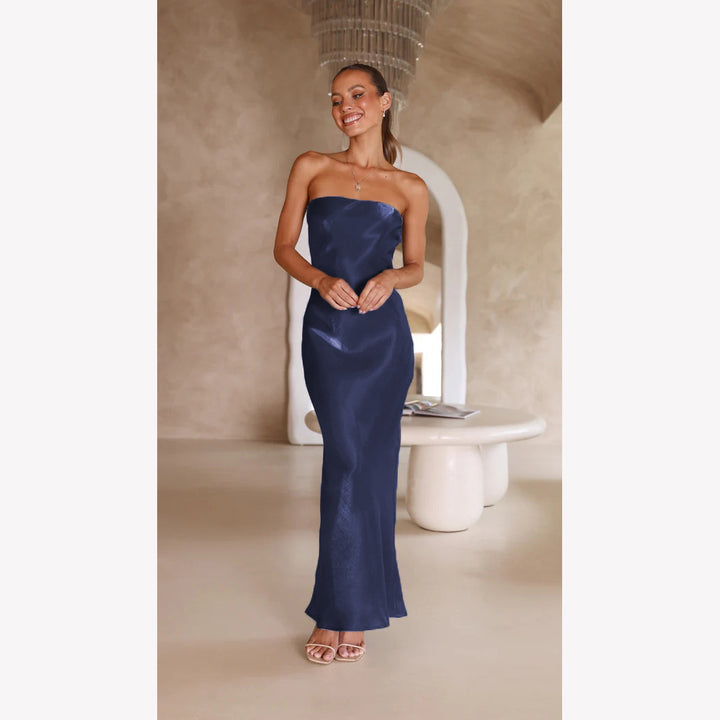 Damer Elegant Bandeau Maxi Kjole med Flytende Satin og Kroppsnær Silhuett