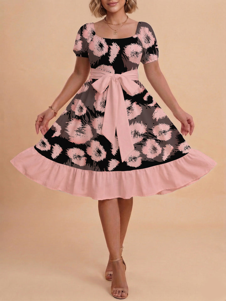 Damen Sommerliches Blumenkleid mit taillierbarem Gürtel und voluminösen Ärmeln Skjora