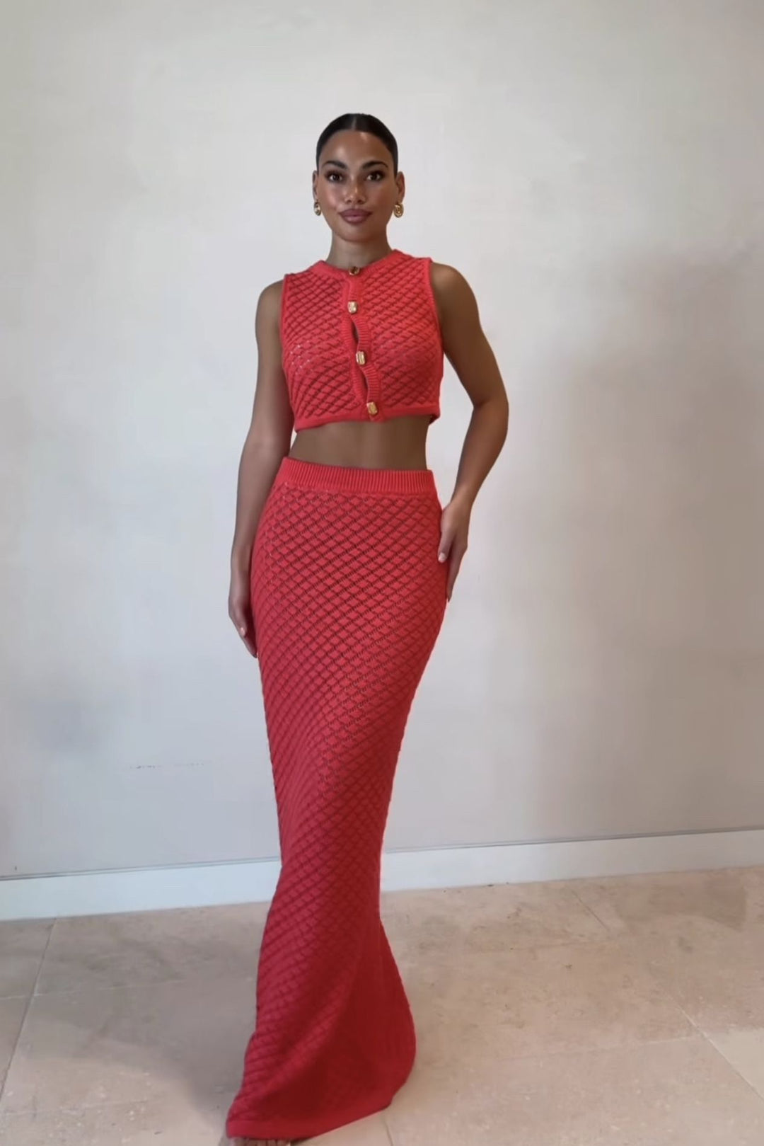 Dame-set med hudvennlig crop-top og lang skjørt Skjora