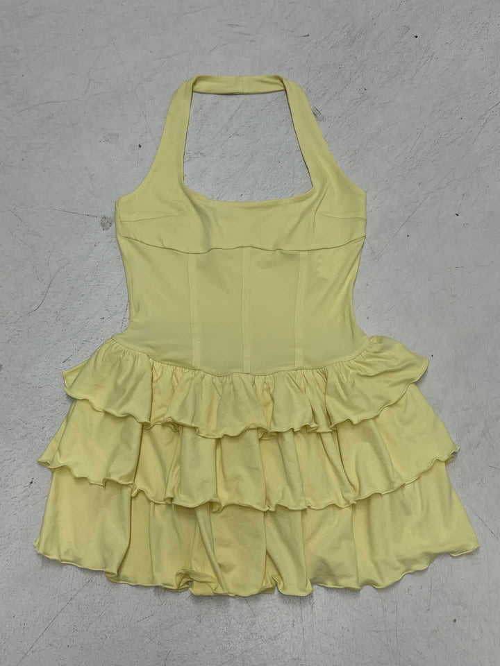Dame Rapunzel-kjole med voluminøst rysjedesign og dyp halterneck Skjora