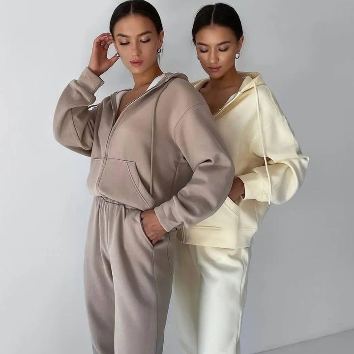 Kvinne behagelig fleece jumpsuit med glidelås Skjora