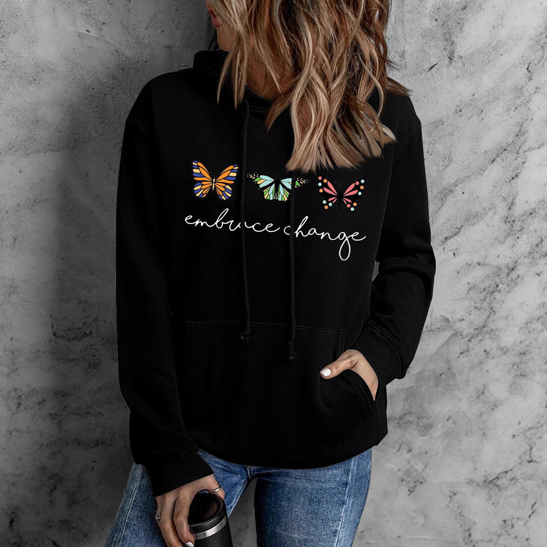 Dame hoodie med inspirerende sommerfuglmotiv og motiverende budskap Skjora