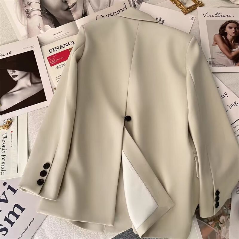 Ladies Elegant and Modern Cut Blazer Skirt