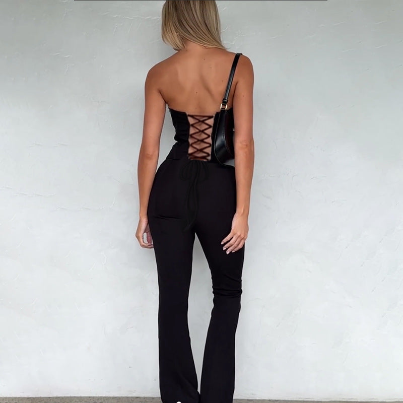 Dame figursydd jumpsuit med hjerteutskjæring og elegant snitt Skjora