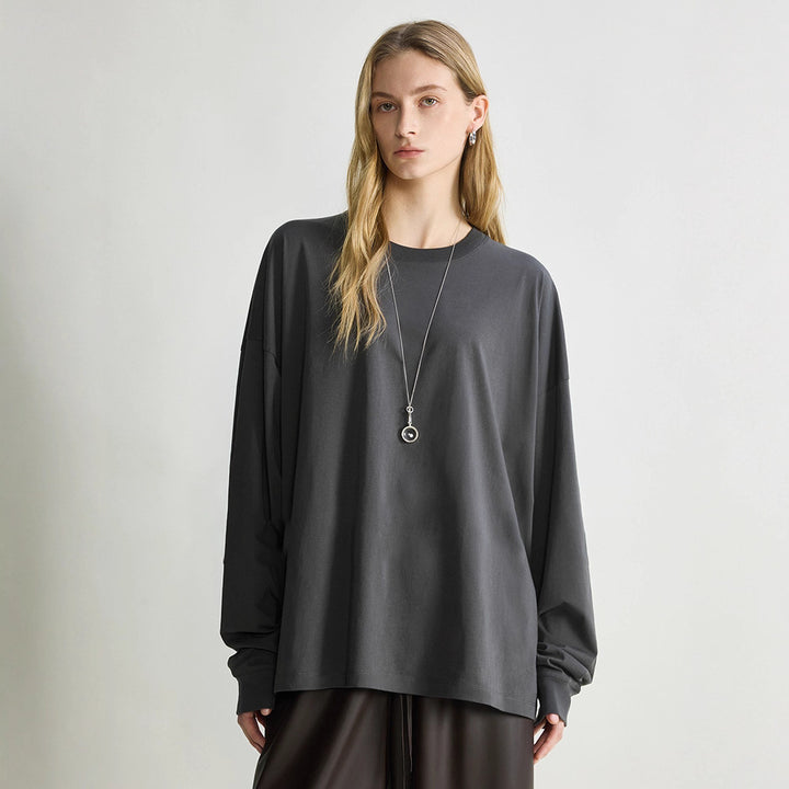 Dame Langermet T-skjorte i minimalistisk design Skjora