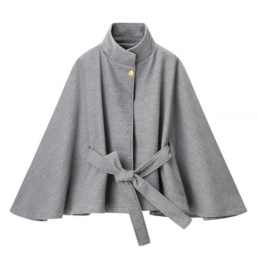 Kvinnes elegant kappejakke med justerbart belte Skjora