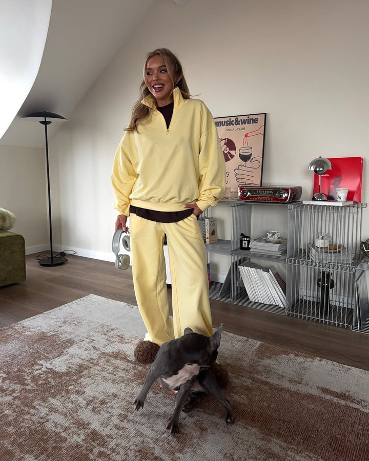 Kvinnelig sporty hettegenser med halv glidelås Skjora