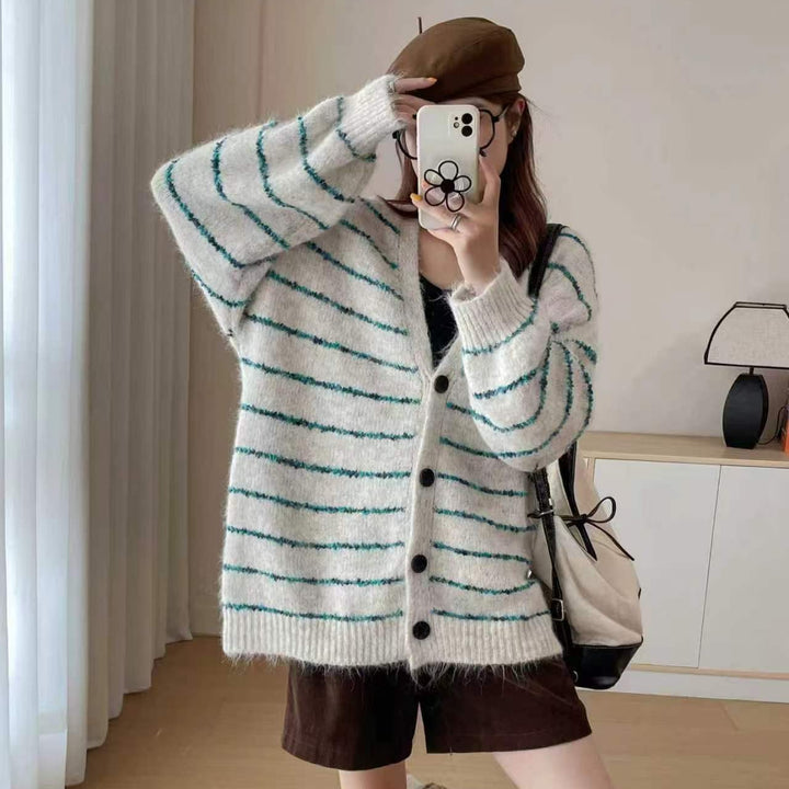 Kvinne chunky strikket cardigan med kontrasterende striper og milde ermer Skjora