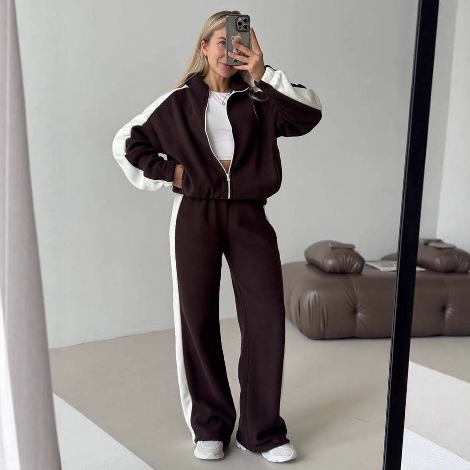 Kvinnes sporty fleece treningsoverall med høy krage og sidestriper Skjora