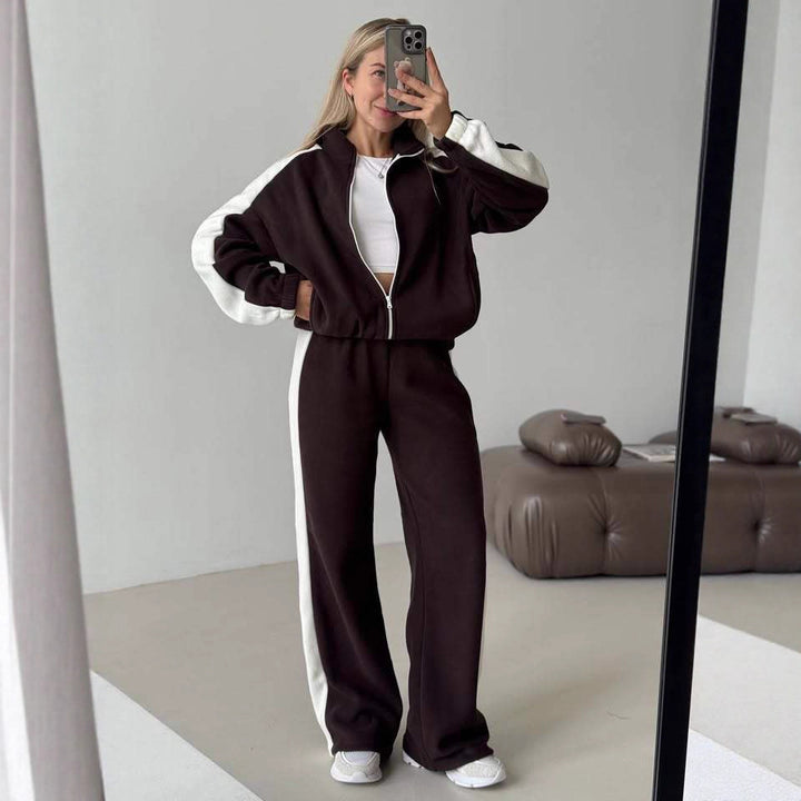 Kvinnes sporty fleece treningsoverall med høy krage og sidestriper Skjora