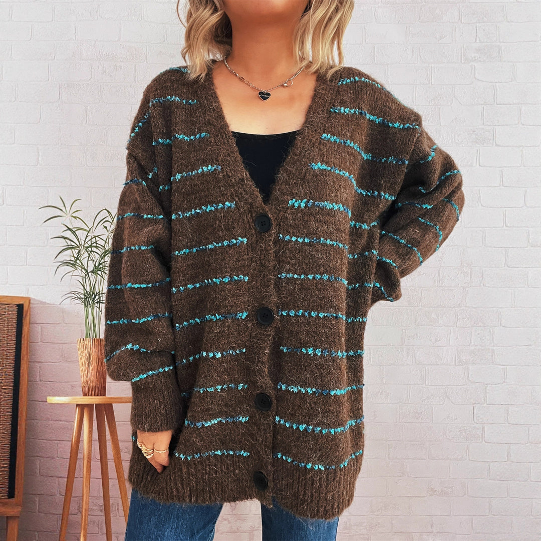 Damer koselig strikket cardigan med stripet mønster og store knapper Skjora