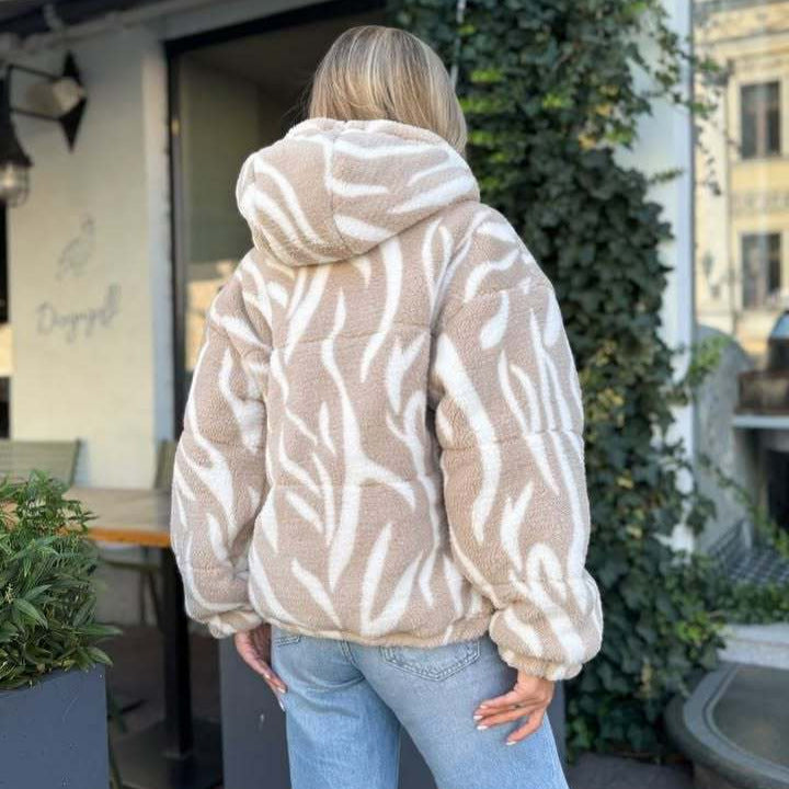 Damer Cozy Fleece Jakke i Motebasert Zebra Design med Høy Krage Skjora