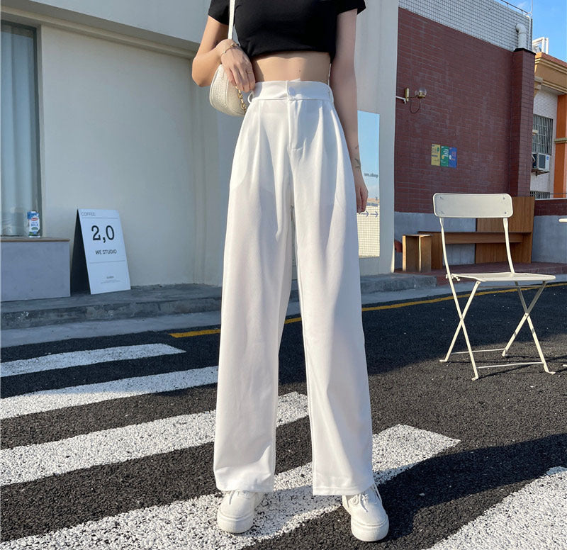 Kvinne Cropped Langermet Skjorte med Bred Kutt Ermer og Elegant Silhuett