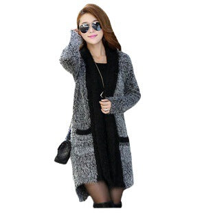 Kvinnenes Fluffy Cardigan med Praktiske Lommer og Sprekt Design Skjora