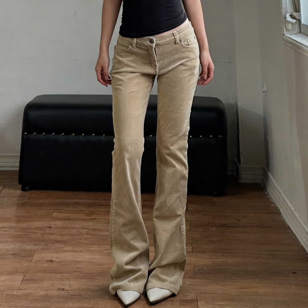 Damer Flared Jeans med klassisk høy midje og fashionable detaljer Skjora