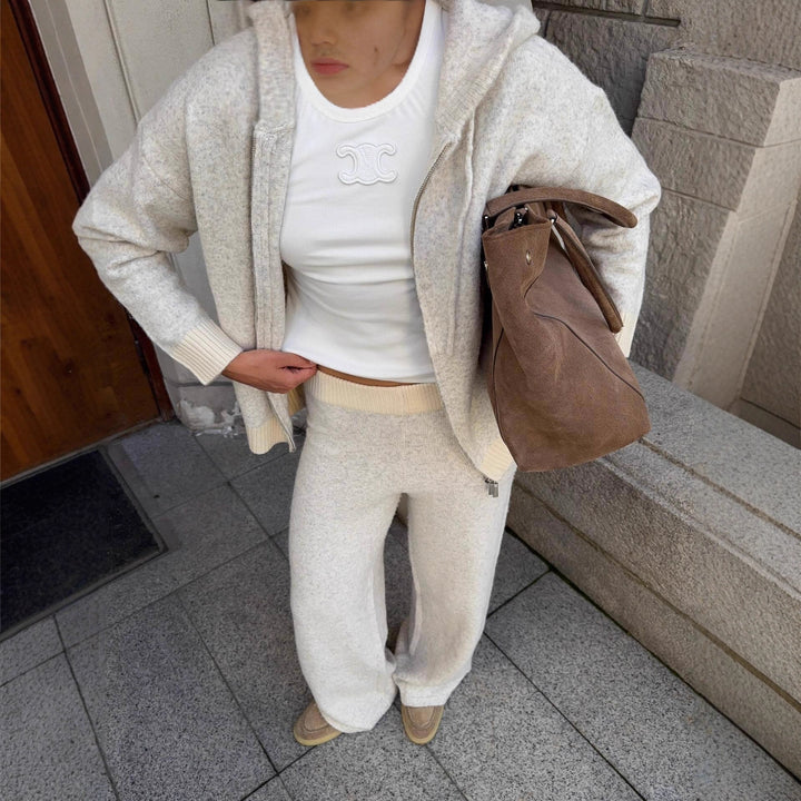 Kvinnens koselige strikkede jumpsuit i en avslappet passform med glidelås Skjora