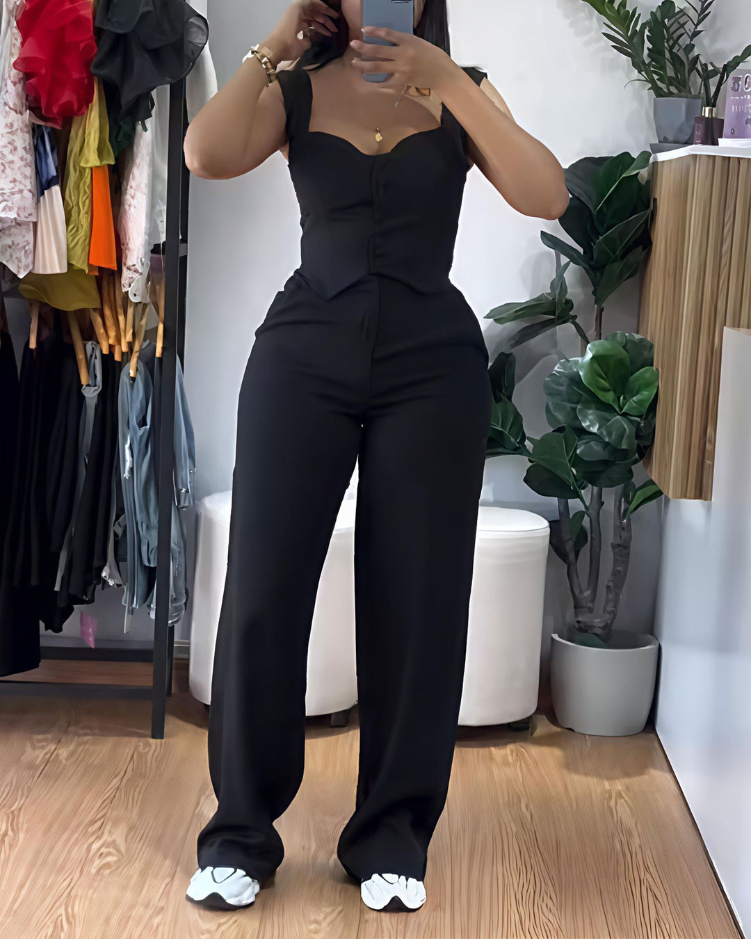 Dame Elegant og figurnær Jumpsuit Skjora