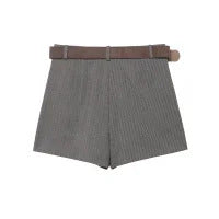 Dame elegante shorts med dekorativ belte Skjora