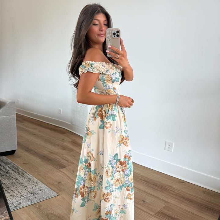Kvinner Off-Shoulder Maxi Kjole med Blomsterdetaljer og Samlet Top