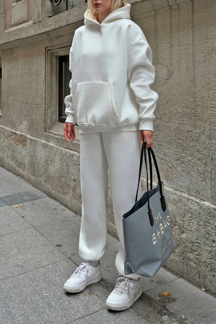 Damer Oversized Hoodie og Vide Joggebukser i Casual Look Skjora