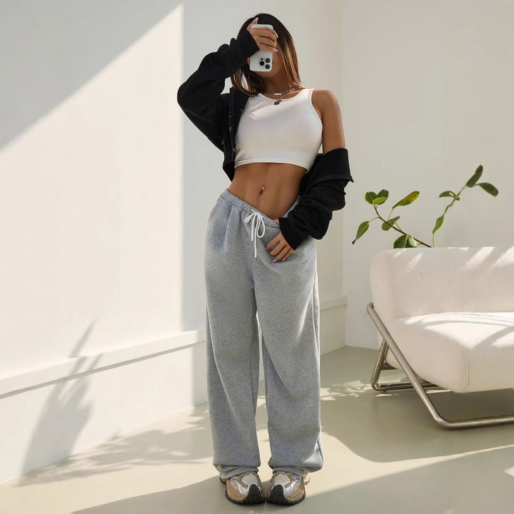 Kvinne komfortable sweatpants med en avslappet passform og sidelommer Skjora