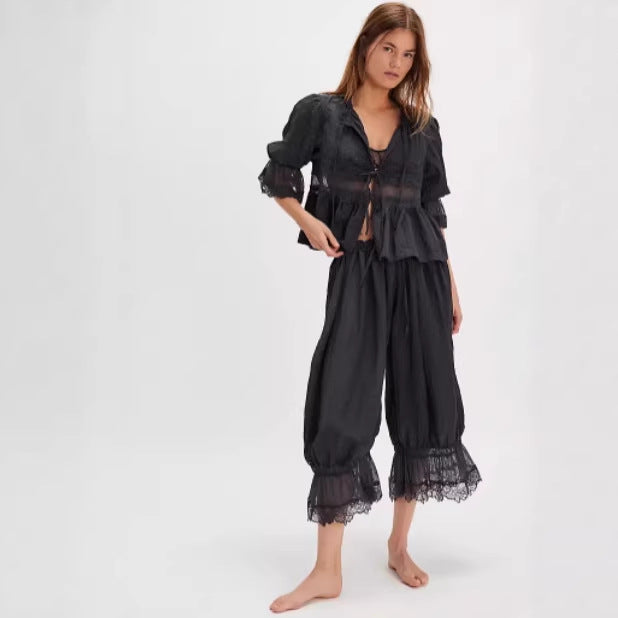 Damer luftig og elegant culotte med spiss dekorasjon Skjora