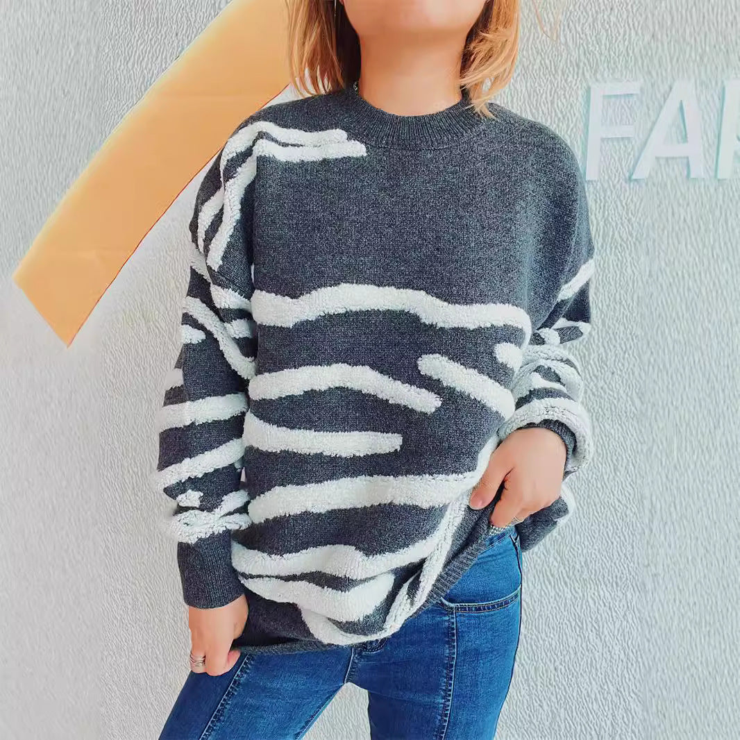 Damer koselig strikket genser med tiltalende zebra stripemønster Skjora