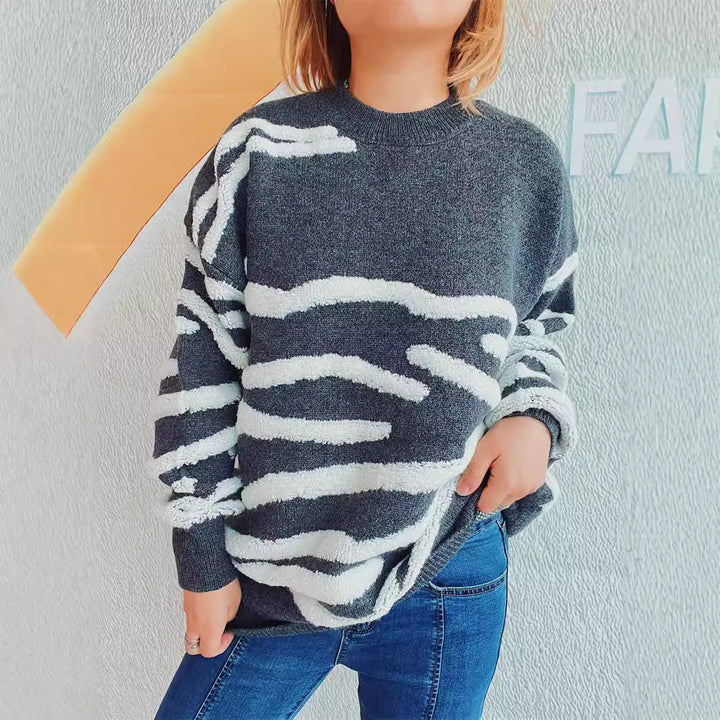 Damer koselig strikket genser med tiltalende zebra stripemønster Skjora