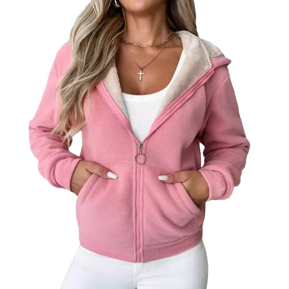 Dame fleecejakke med myk innside fleece og praktiske lommer Skjora